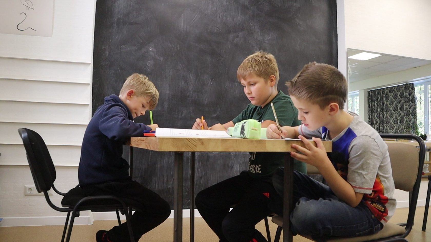 Діти в черкаській школі