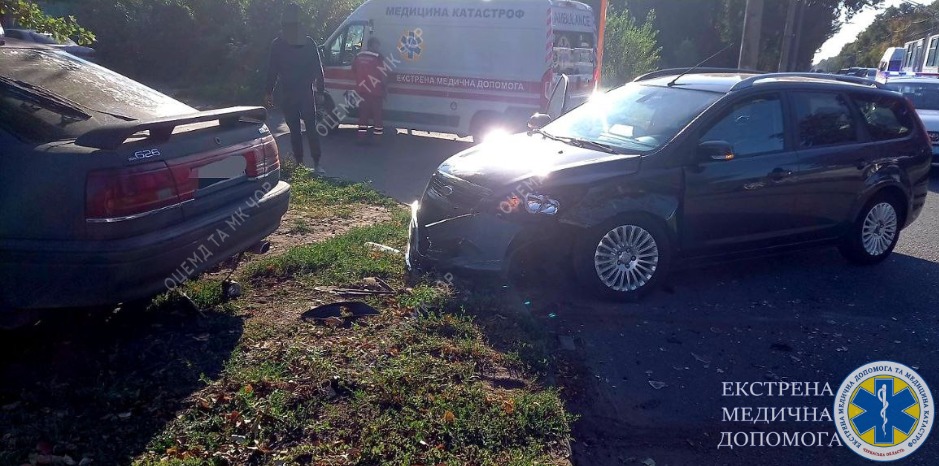 У Черкасах зіштовхнулися дві автівки