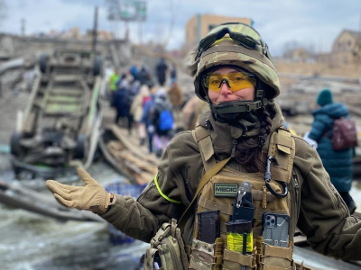 Вікторія Ткач у формі медика