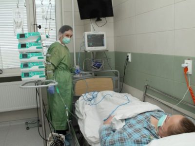 Пацієнт у черкаському онкодиспансері