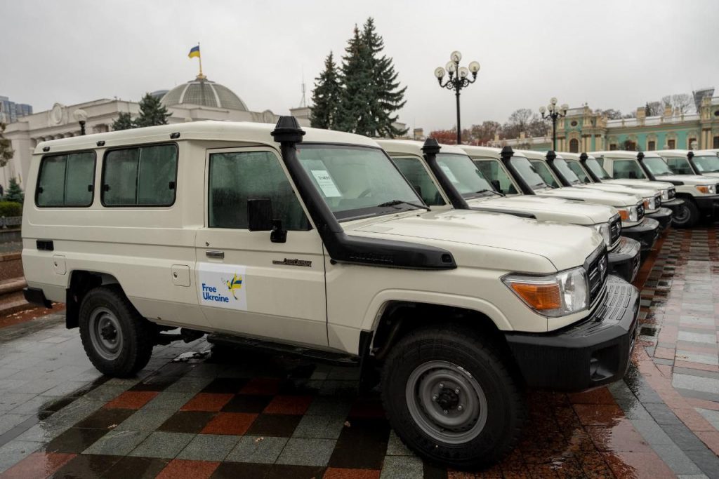 Черкаській медики отримали один автомобіль