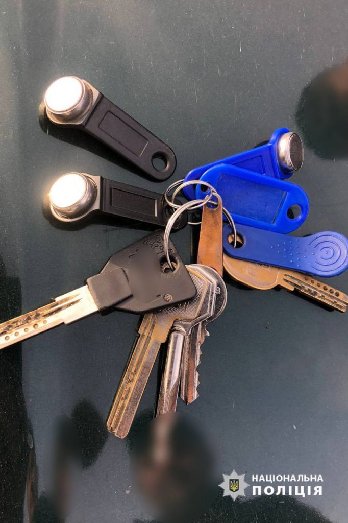 Ключі від домофонів, якими користувались крадії