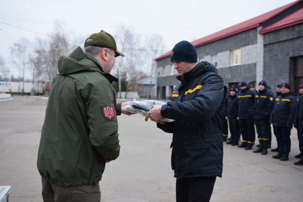 Нова група піротехніків, які вирушили на південь