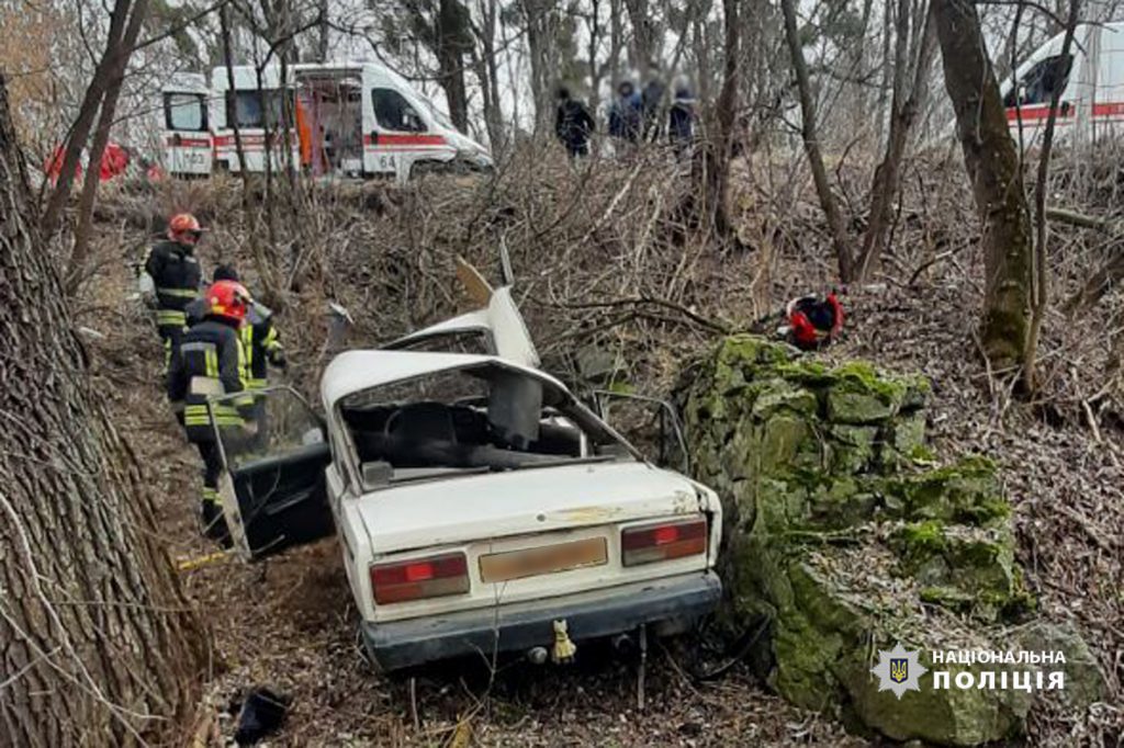 Авто в кюветі