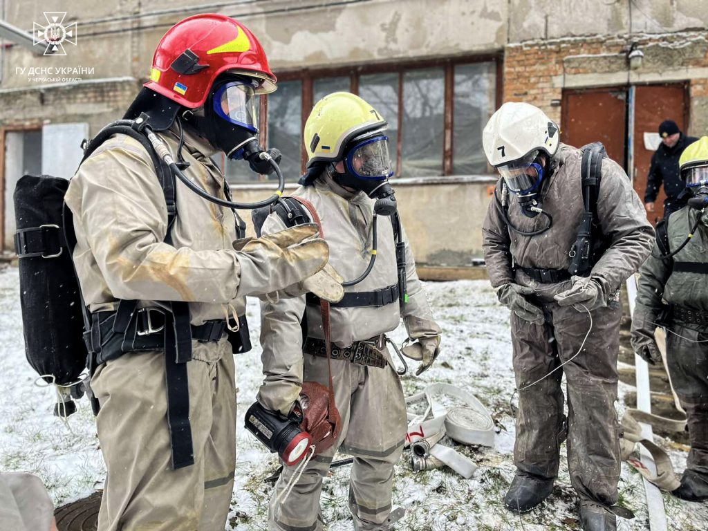 Рятувальники тренуються у Звенигородці