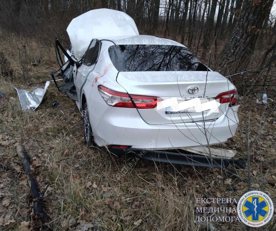 Автомобіль у кюветі