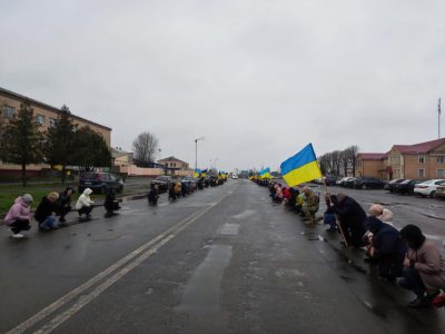 Траурний кортеж у Чорнобаї