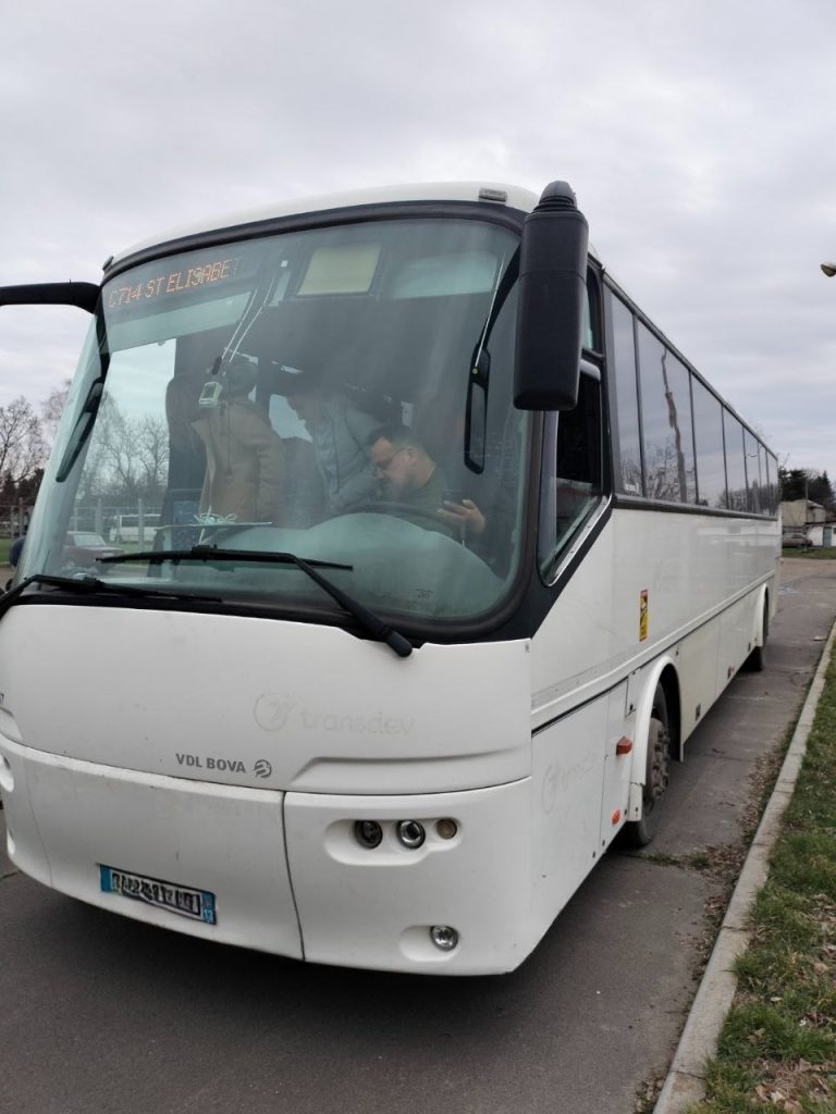 Шкільний автобус із Франції