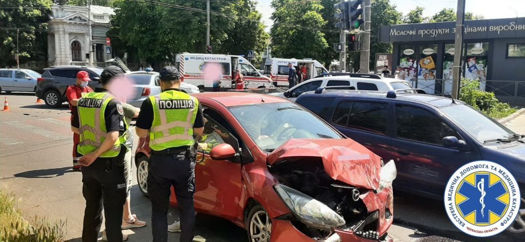 Аварія, в якій постраждали три жінки