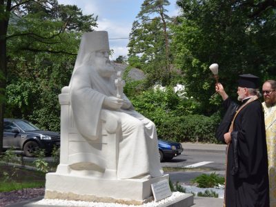 Пам'ятник Святителю Луці