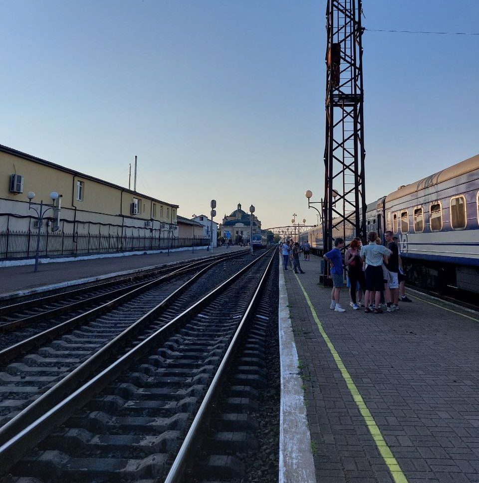 залізничний вокзал у Івано-Франківську