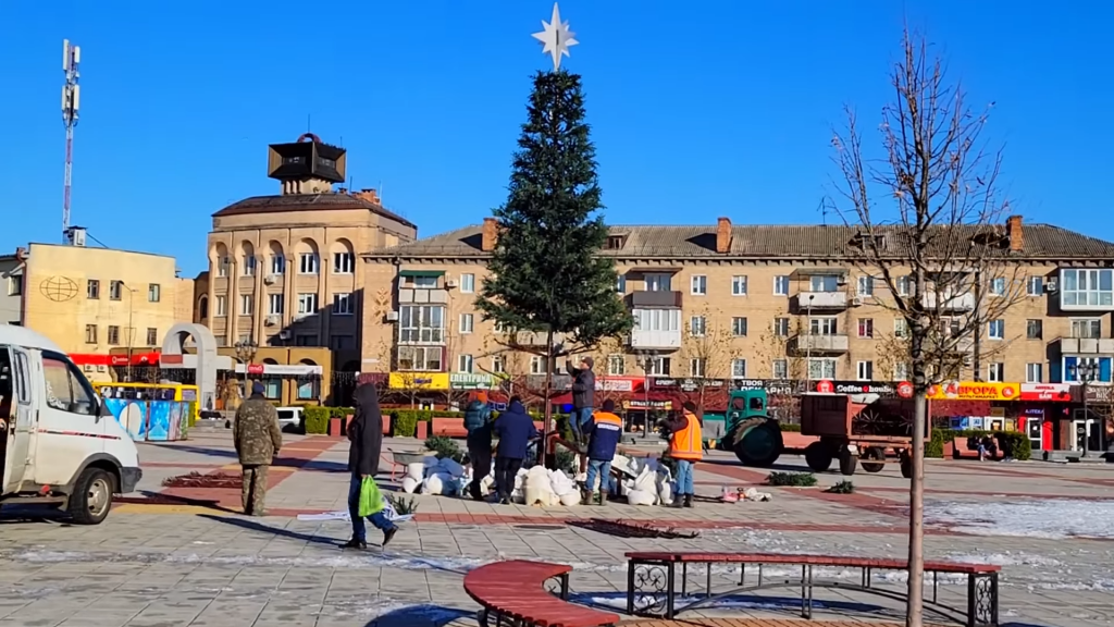 Встановлення ялинки в Умані