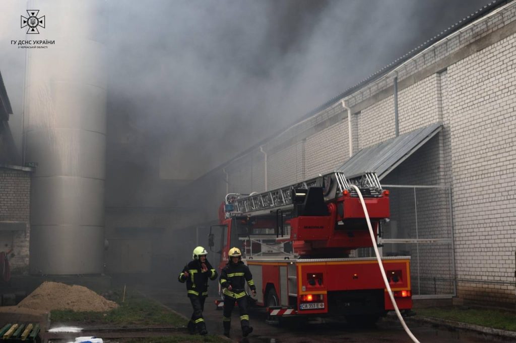 пожежа на заводі у Каневі