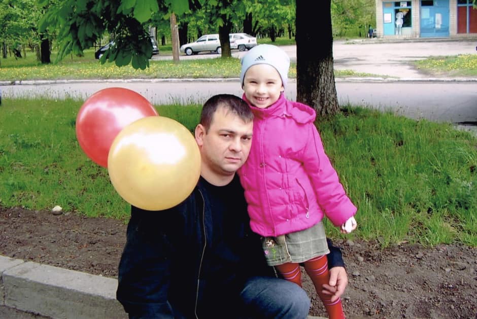 Анастасія з татом Сергієм Асєйкіним