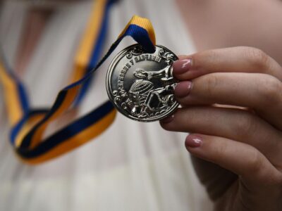 срібна медаль про завершення школи