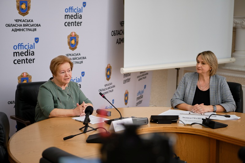 Людмила Смалиус та Наталія Лісова на пресконференції в Черкаській ОВА