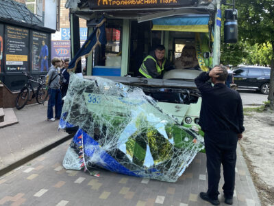 Водій пошкодженого тролейбуса