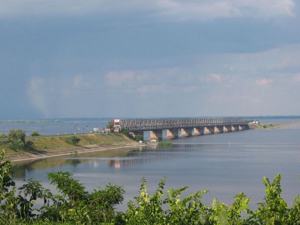 черкаська дамба