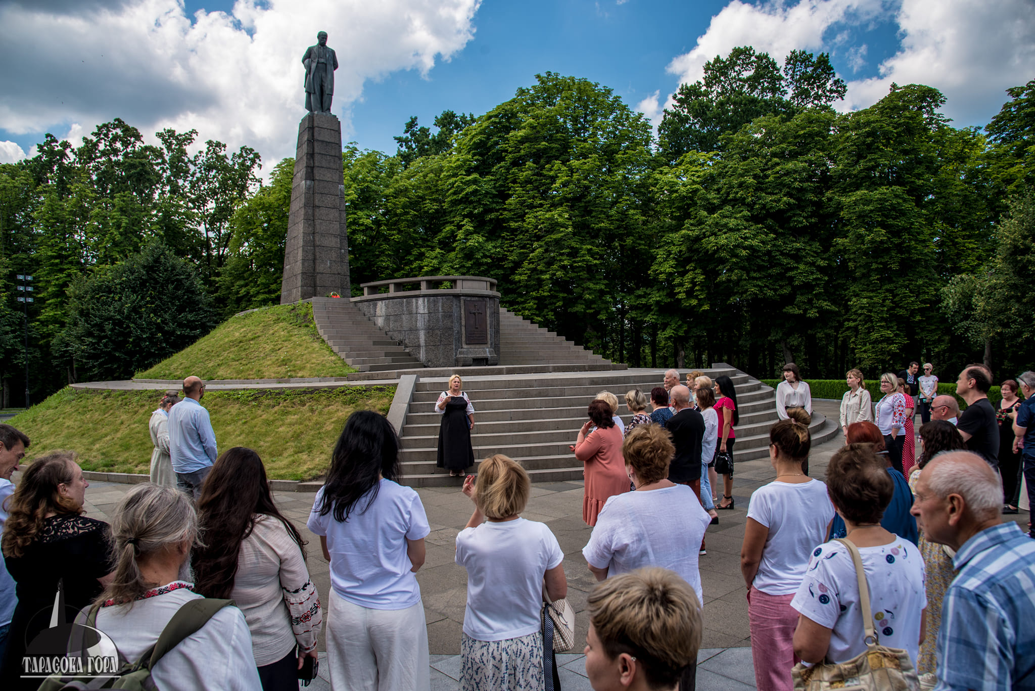 люди відзначили 85-річчя відкриття пам'ятника Шевченку