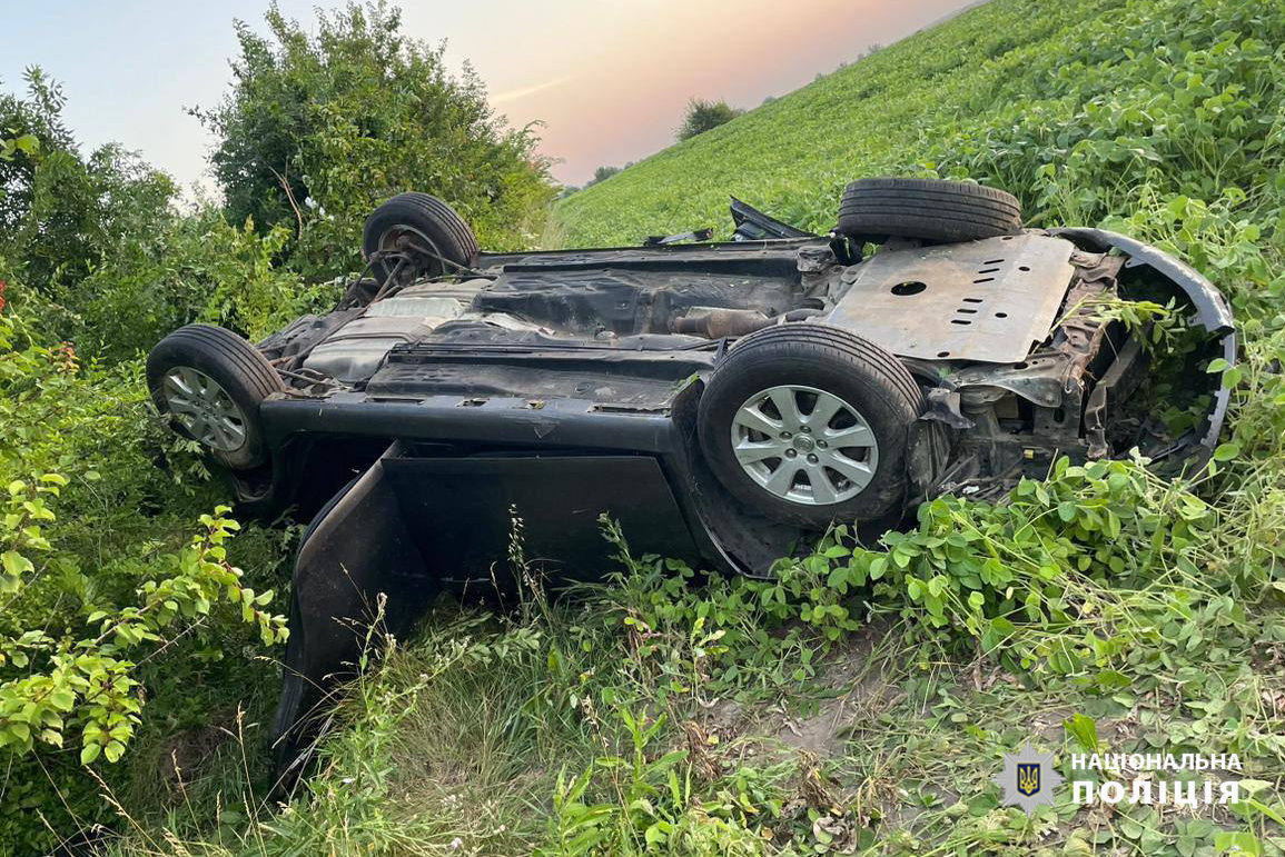 автомобіль перекинувся в Уманському районі