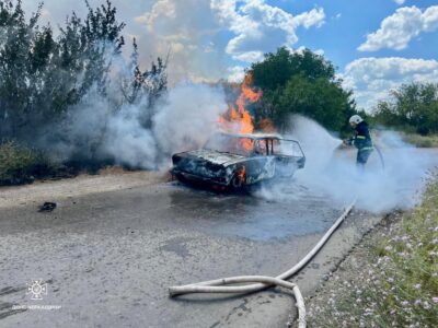 згорівший автомобіль "ВАЗ"