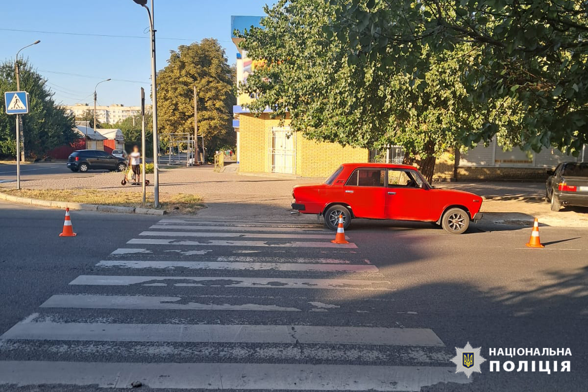 автомобіль на місці ДТП по вулиці Надпільній