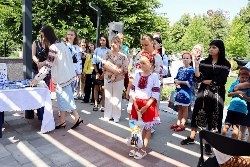 Сквер Юність презентація Формули Незламності