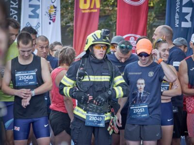 пожежник ставить рекорд під час забігу "Run 4 Victory" у Черкасах