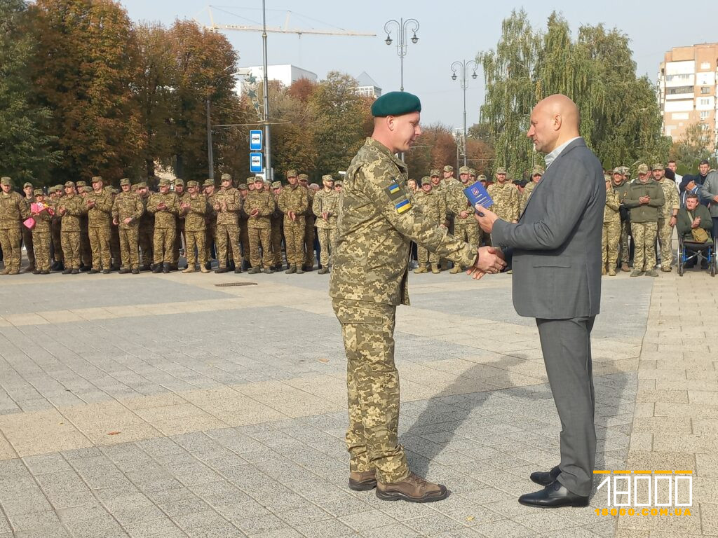 у Черкасах нагородили військових до Дня захисників