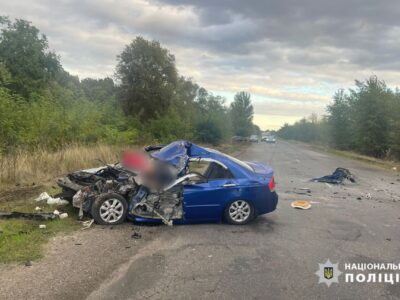 аварія біля Лесьок на Черкащині, розбитий легковик