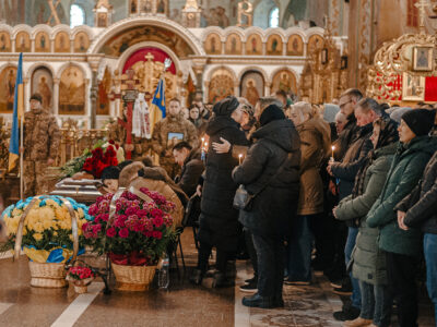 Прощання в церкві із захисником