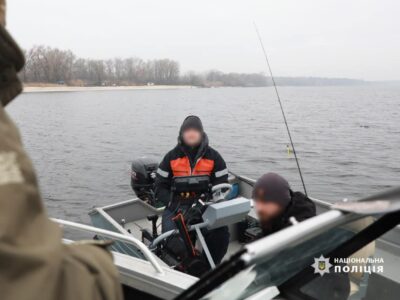 Перевірка рибалок на Дніпрі в Черкасах