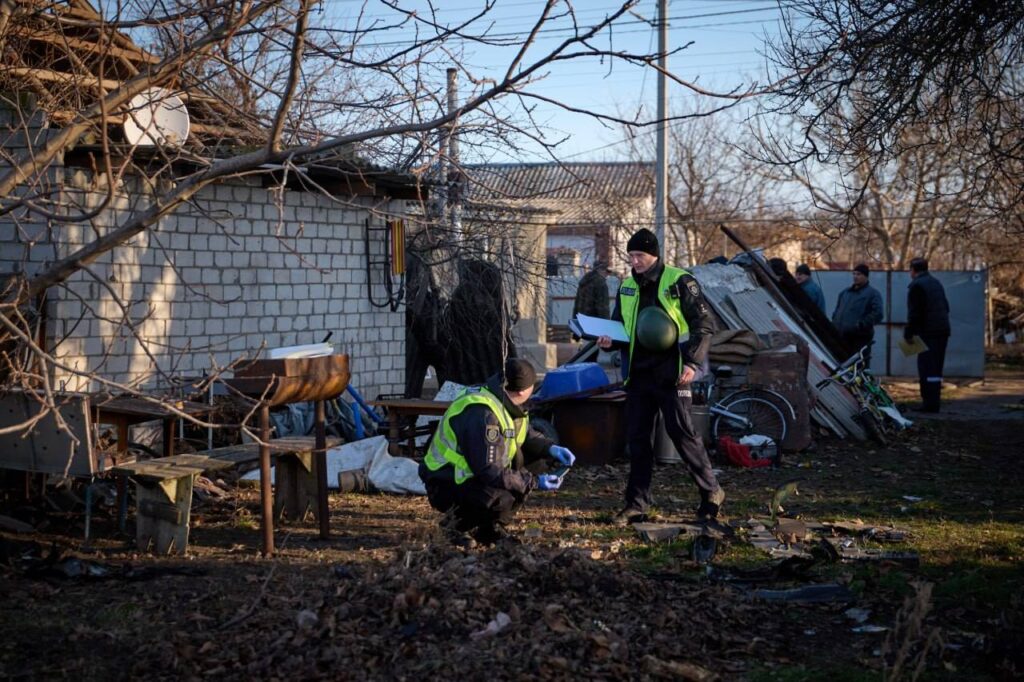 У Черкаській області уламки пошкодили оселі. На місці працюють відповідні служби