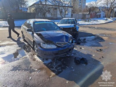 ДТП у Черкасах за участі двох автівок