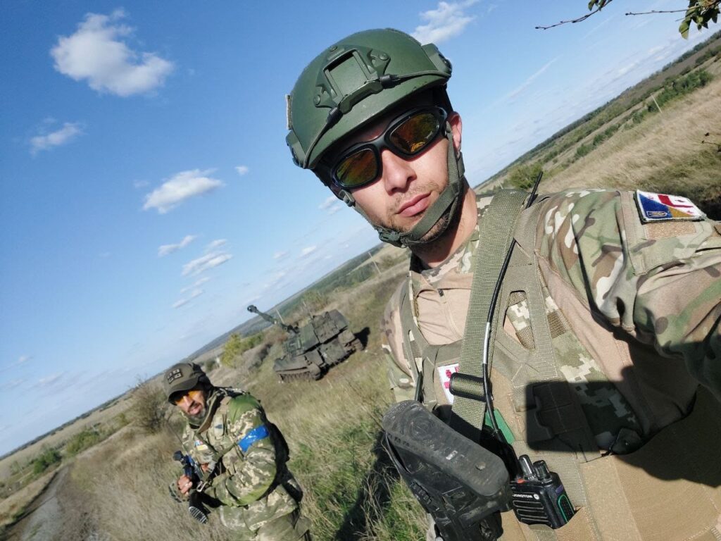 Війна в Україні. Інтернаціональний легіон. На першому плані - Нурі Мітагварія