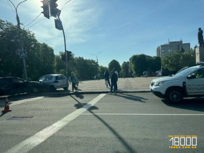 машини в аварії 30 квітня