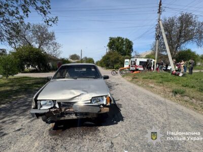 пошкоджене авто на місці ДТП у Чигирині