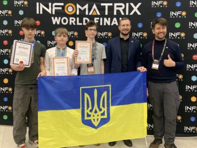 черкащани з медалями на змаганнях комп'ютерних проєктів