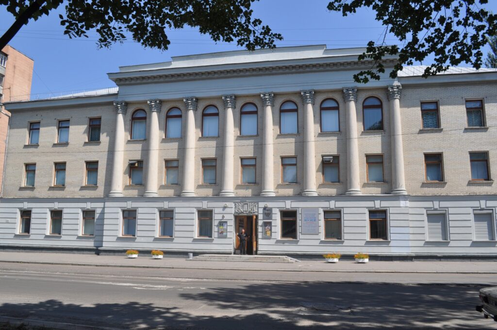 Черкаський обласний художній музей