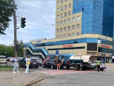 ДТП за участі вантажівки та легковика