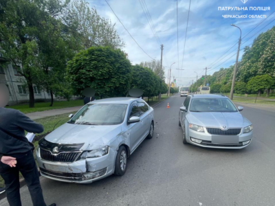 місце ДТП у Черкасах, пошкоджені авто
