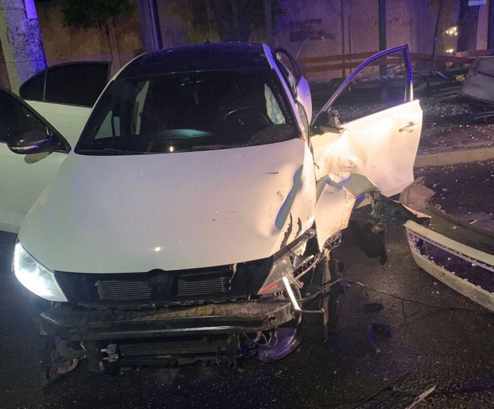 розтрощене авто після ДТП