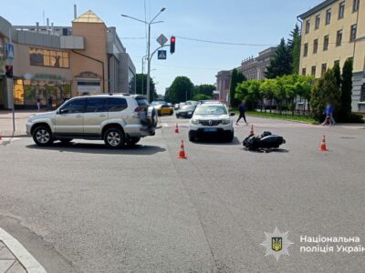 ДТП на перехресті за участі мопеда