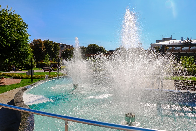 фонтан у сквері "Юність" у Черкасах