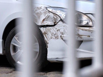 Пошкоджений автомобіль