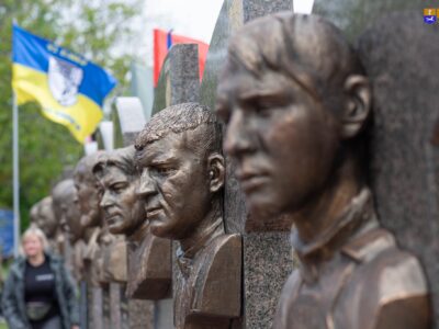 пам'ятники полеглим військовим з Черкас