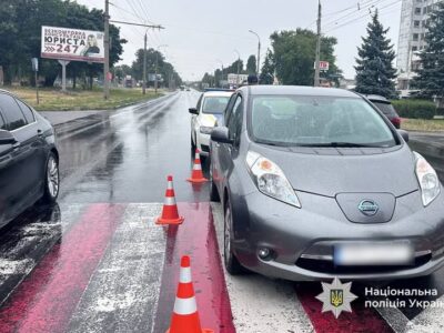 авто на переході, яке сбило жінку 22 червня