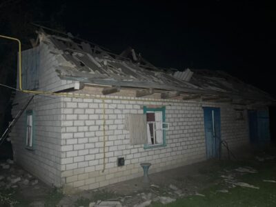 пошкоджений будинок після атаки російських БпЛА
