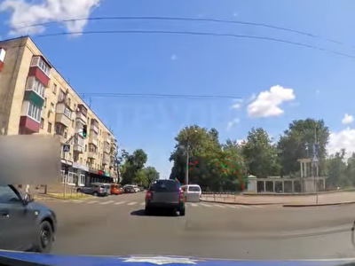 скрін з відео неповнолітній водій