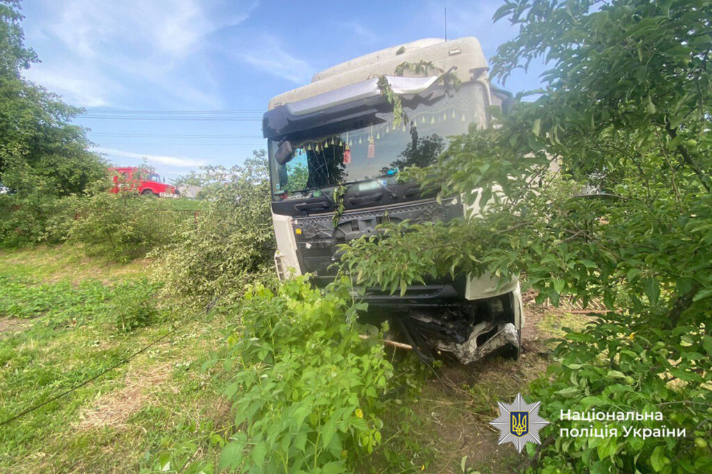 вантажівка після ДТП 6 червня